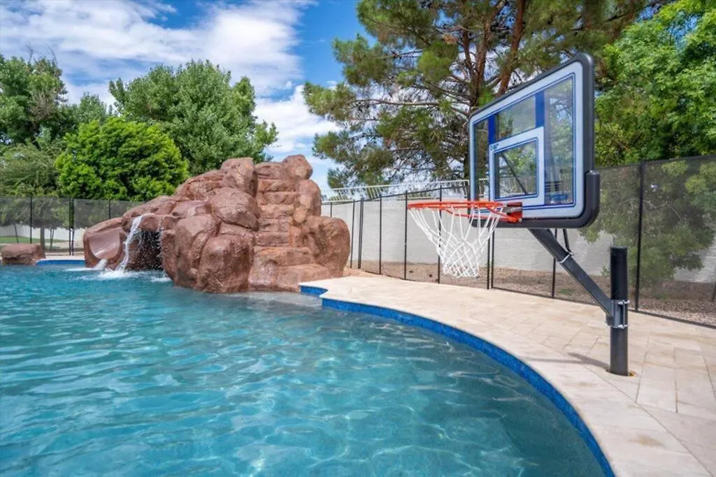 Holiday home Lefairview Chateau- Pickleball Heated Pool Jacuzzi Gilbert