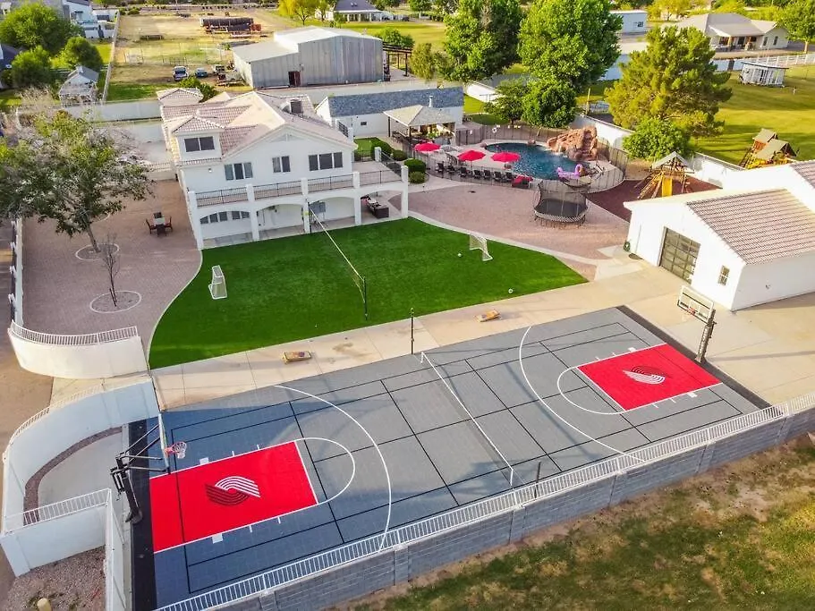Holiday home Lefairview Chateau- Pickleball Heated Pool Jacuzzi Gilbert United States